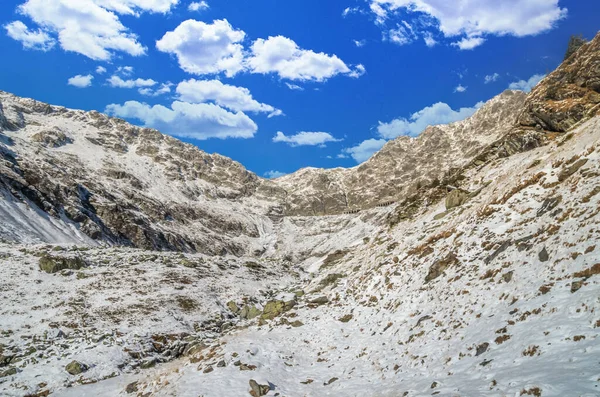 Impresionante Vista Las Montañas Fagaras Invierno Cresta Montaña Llena Nieve — Foto de Stock