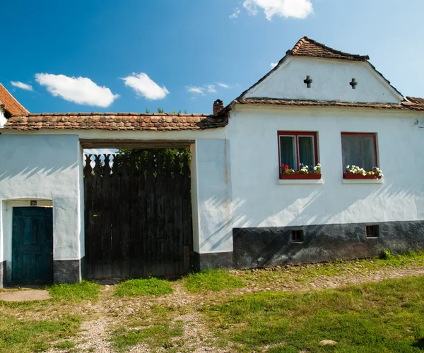 Viscri villaggio e chiesa fortificata di Viscri, Transilvania, Romania — Foto Stock