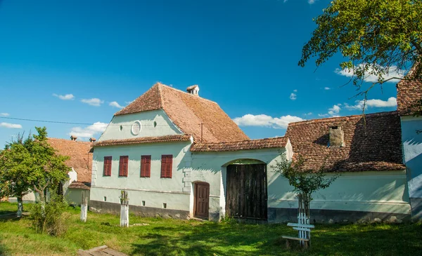 Viscri villaggio e chiesa fortificata di Viscri, Transilvania, Romania — Foto Stock