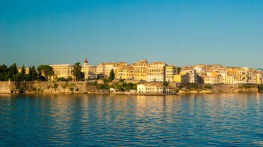 Corfu town - Yunanistan. Denizden görüntülemek