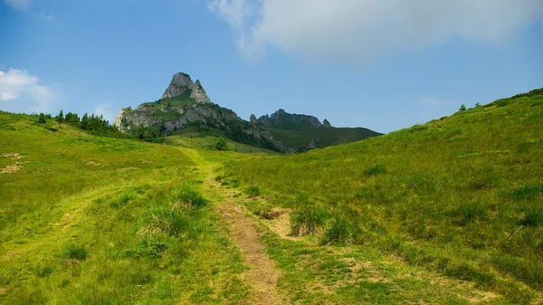 Alpenlandschap in Ciucas bergen, Roemenië — Stockfoto