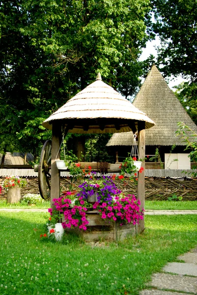 Roemeense traditionele wells — Stockfoto