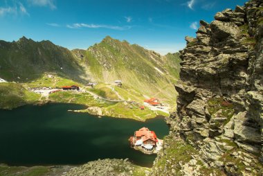 Buzul Balea gölde Transfagarasan. Karpatlar dağlar