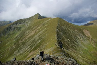 Moldoveanu tepe yol, Romen Karpatlar'in