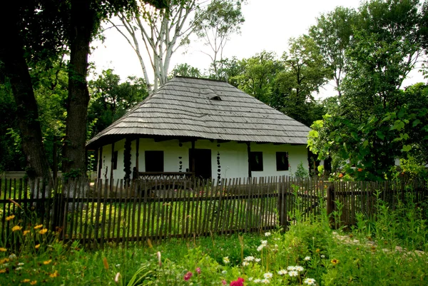 Румунська традиційного будинку . — стокове фото