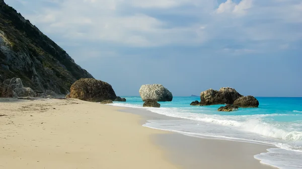 Megali Petra Beach, Isla Lefkada, Levkas, Lefkas, Mar Jónico, Grecia — Foto de Stock