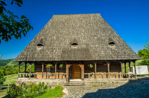 Barsana träkloster, Maramures, Rumänien. — Stockfoto