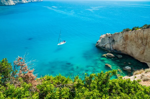 Praia do Porto Katsiki na ilha de Lefkada, Grécia — Fotografia de Stock