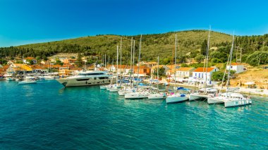 Bağlantı noktası Fiskardo Kefalonia Island, Yunanistan.