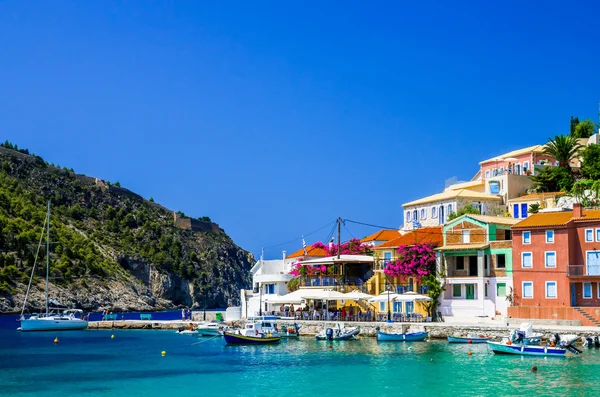 Assos by på ön Kefalonia i Grekland — Stockfoto