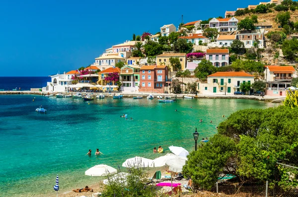 Aldeia de Assos na ilha de Kefalonia na Grécia — Fotografia de Stock