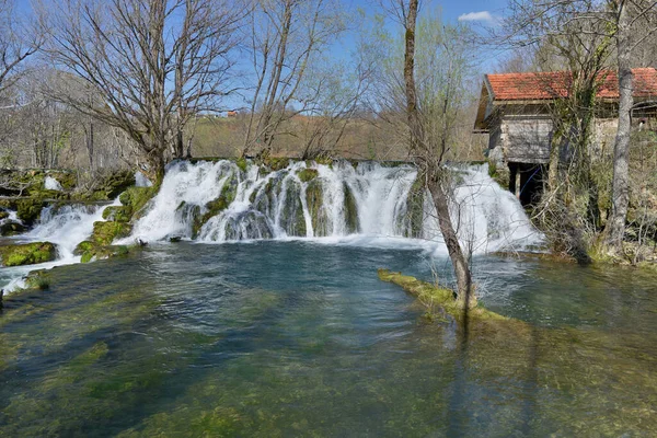 Acqua Sul Fiume Mreznica Croazia — Foto Stock