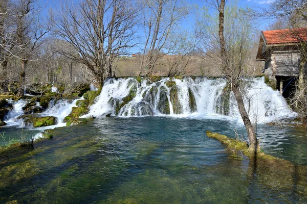 Acqua Sul Fiume Mreznica Croazia — Foto Stock