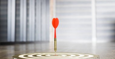 Dart bir fırsat ve Dartboard hedef ve hedef. Yani her ikisi de iş pazarında bir meydan okuma..