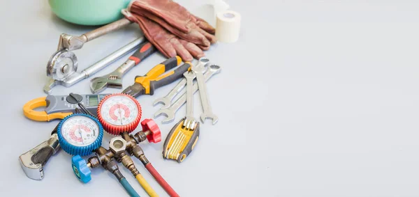 Havalandırma onarımı ve bakımı için araçlar.