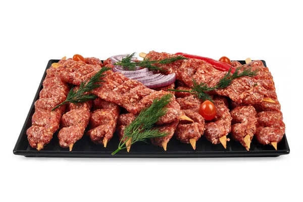 生腌肉 在白肉上分离 — 图库照片