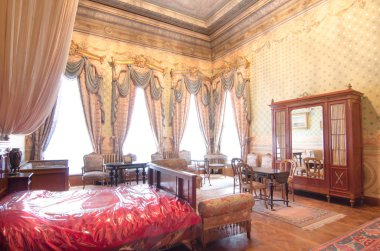 Stanbul, Türkiye - 15 Ocak: Mustafa Kemal Atatürk ün yatak odası, Istanbul, Türkiye 15 Ocak 2015 Dolmabahçe sarayında. Bu odada son günlerini geçirdiği