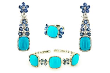 Beyaz bir arka plan üzerinde izole Takı Seti