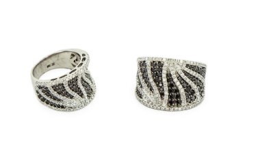 Beyaz bir arka plan üzerinde izole küpe