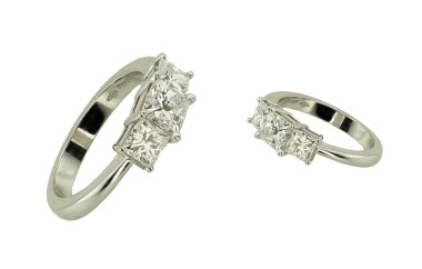 Beyaz bir arka plan üzerinde izole küpe