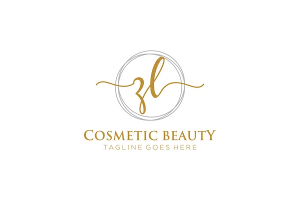 Feminine Logo Beauty Monogram Elegant Logo Design Handwriting Logo Initial — Stock Vector