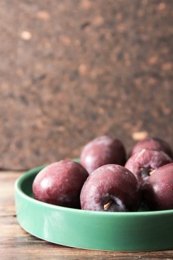 yaban mersini olgun çilek diyet ile Erik