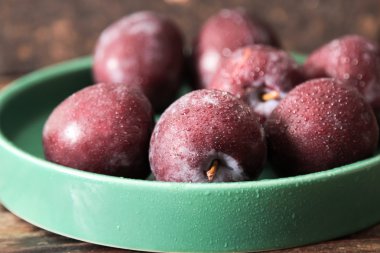 yaban mersini olgun çilek diyet ile Erik