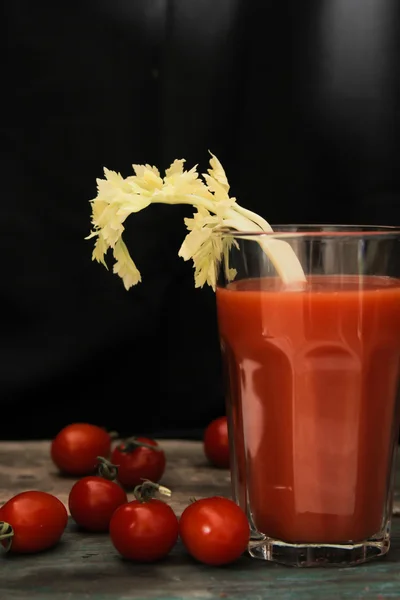 Cocktail bar. Bloody Mary with tomatoes and celery — Stock Photo, Image