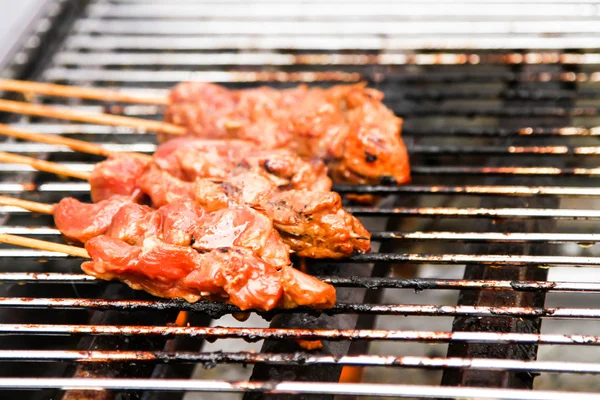 Street food. skewers of meat on a skewer, fast food — Stock Photo, Image