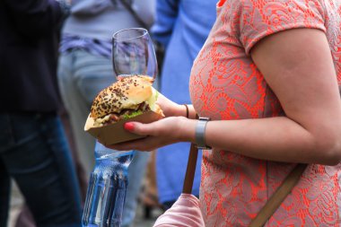 sokak gıda. salata ve et, lokanta Burger
