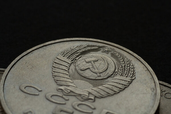 Денежный рубль
