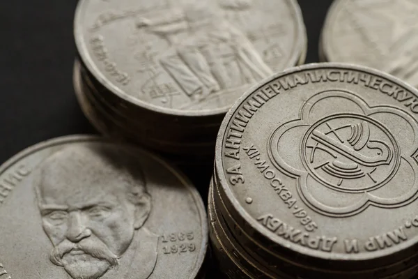 Денежный рубль — стоковое фото