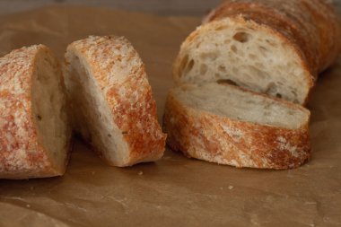 Taze ekmek kızılcık reçelli sandviç için