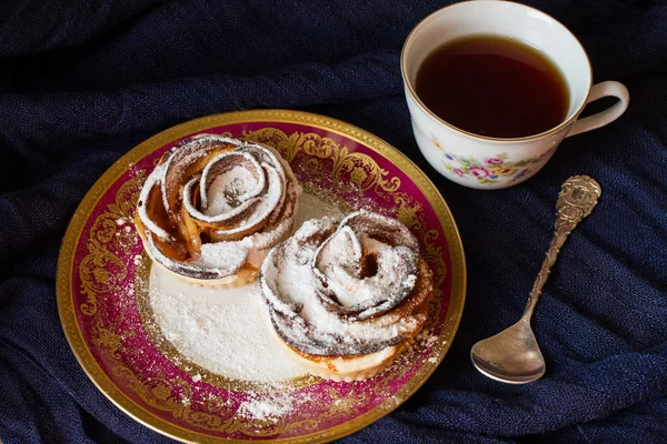 Tea Party mit Kuchen — Stockfoto