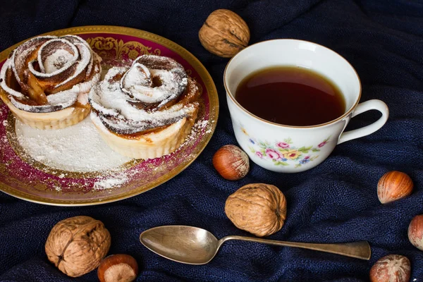 Teekutsut kakku — kuvapankkivalokuva