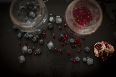 yaban mersini ve nar yiyecek içecek 