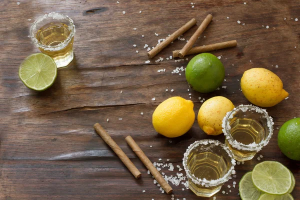 Tequila e lime Limone e come sigaretto — Foto Stock