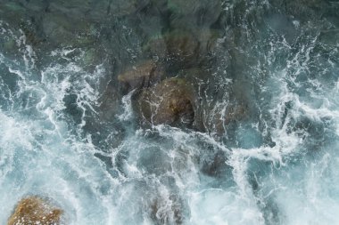 dalga deniz kaya dayak. doğa sporları