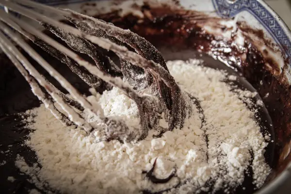 Brownie mit Minze leckeres Dessert für die ganze Familie — Stockfoto