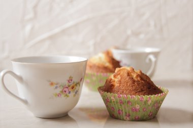 çay ve kahve romantik ruh hali ile lezzetli limon kek