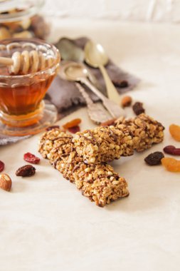 Bal ve fındık ile lezzetli müsli Bar