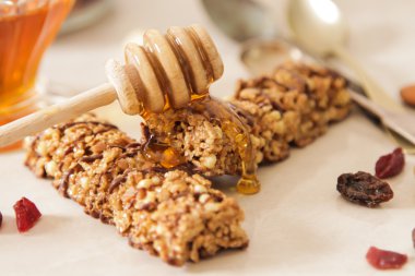 Bal ve fındık ile lezzetli müsli Bar