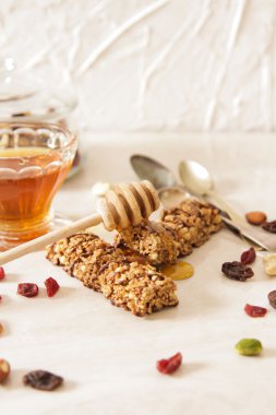 Bal ve fındık ile lezzetli müsli Bar