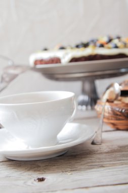 chenikom ve fizales braunis pasta