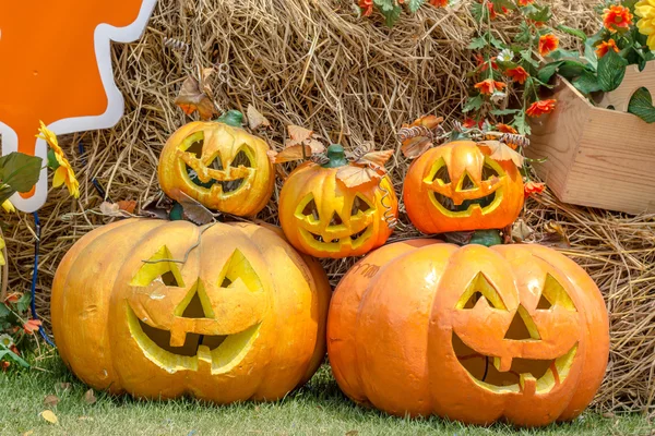 Halloween, pumpor och Halloween landskap — Stockfoto