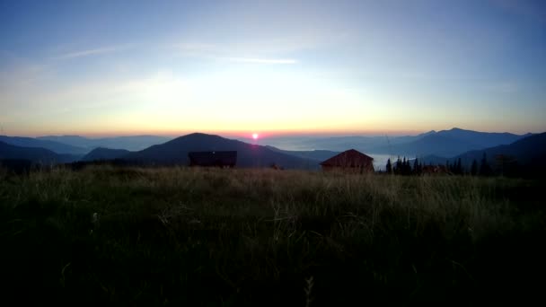 Sunrise in Carpathians with view of Hoverla and Petros — Stock Video
