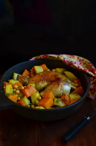 Kabak, patates ve nohut ördek bacak