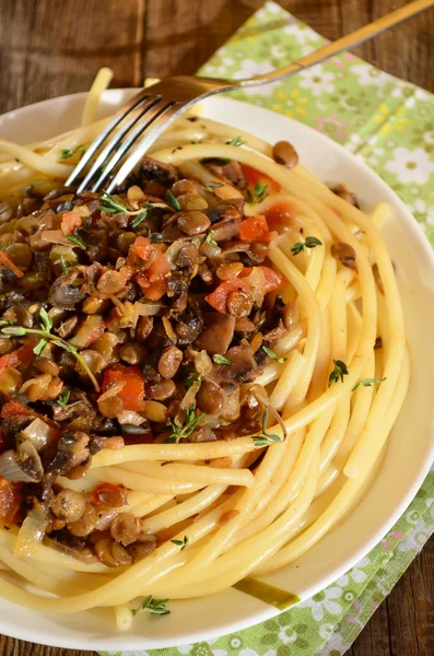 Mercimek bolognese makarna