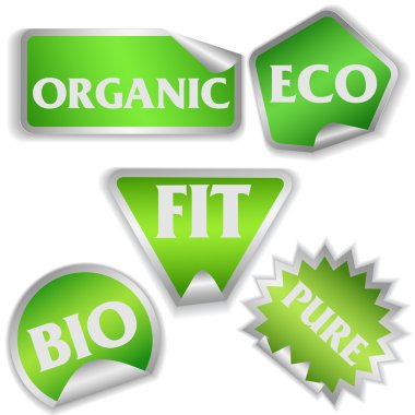 Beş yeşil etiket kümesi 