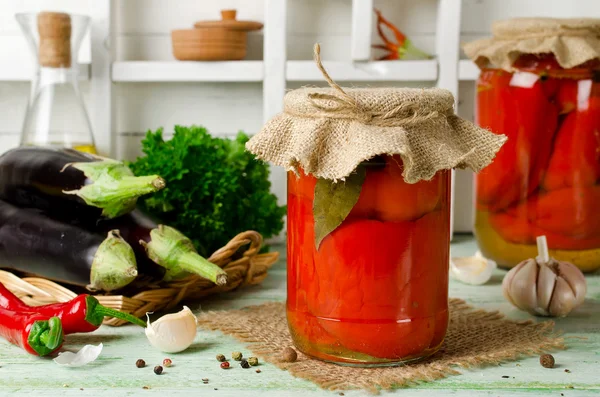 Paprika gefüllt mit Auberginen — Stockfoto